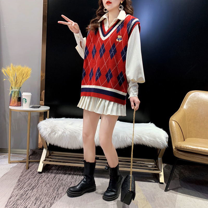 Czerwone dzianinowe kamizelki  – Winter Clothing Aesthetic recenzja i cena